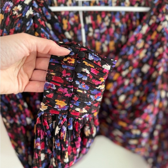 ASTR The Label Pernilla Pleated Long Sleeve Blouse - Black/Pink Ditsy - Medium - Picture 7 of 14